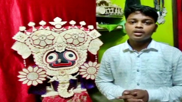 ଆଇସକ୍ରିମ କାଠିରେ ଗଜାନନ ବେଶ