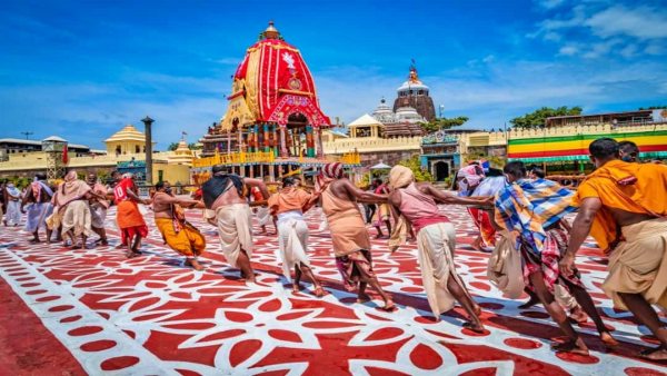 ସିଂହଦ୍ୱାର ସମ୍ମୁଖରେ ତିନିରଥ