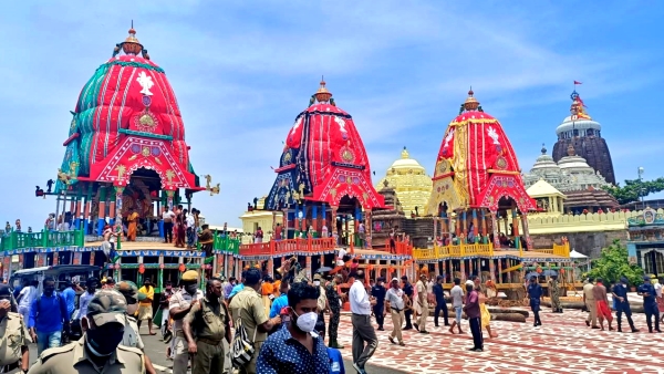 ସିଂହଦ୍ୱାର ସାମ୍ନାରେ 3 ରଥ