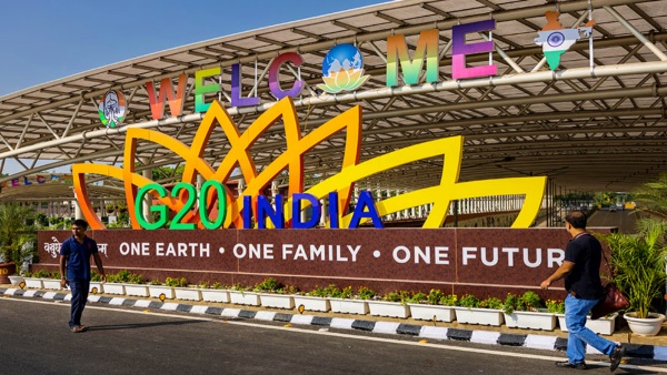 ମଞ୍ଚ ପ୍ରସ୍ତୁତ... ଅତିଥି ପ୍ରସ୍ତୁତ..